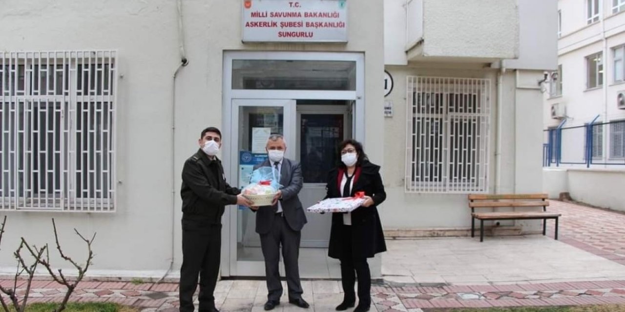 Başkan Şahiner’den Jandarma Personeline Jest