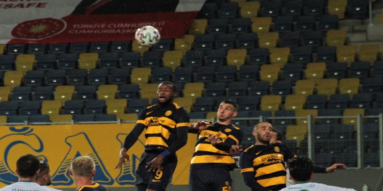 Süper Lig: Mke Ankaragücü: 1 - İh Konyaspor: 2 (ilk Yarı)