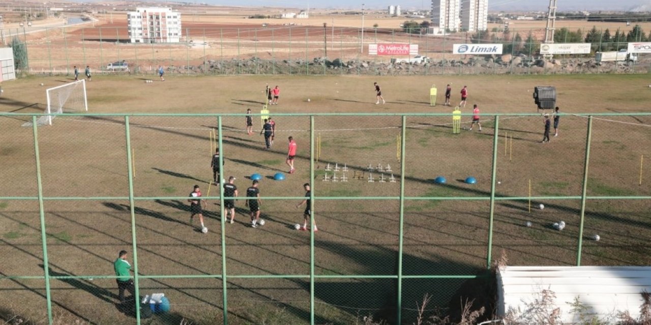Şanlıurfaspor’da 18 Kişide Korona Virüs Çıktı