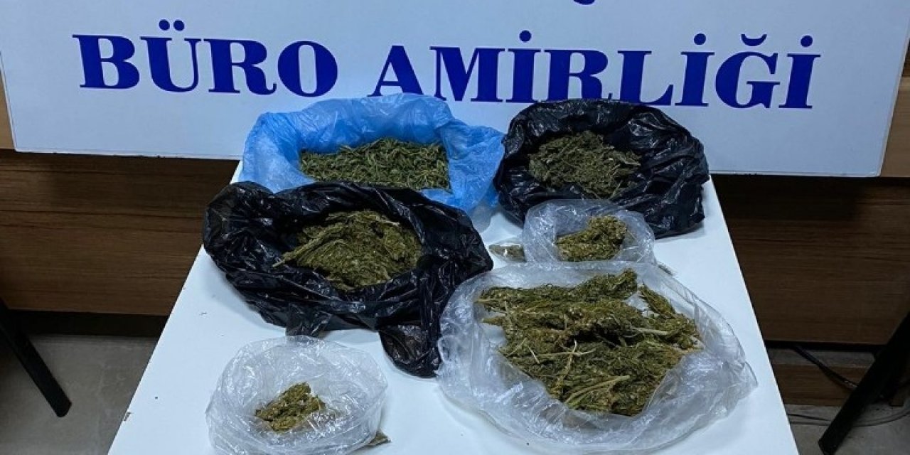İzmir’de Uyuşturucu Taciri Gözaltına Alındı