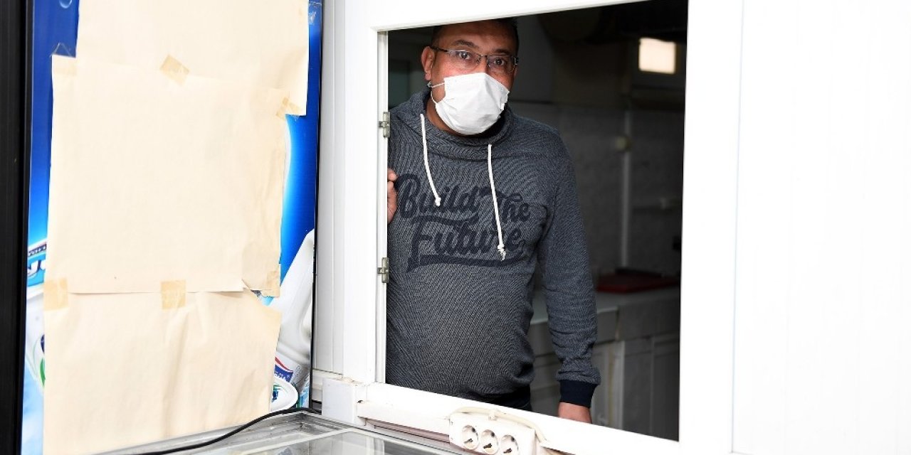 Mersin’de Salgında Kapalı Olan Esnafın Su Borcu Belediyece Ödenecek
