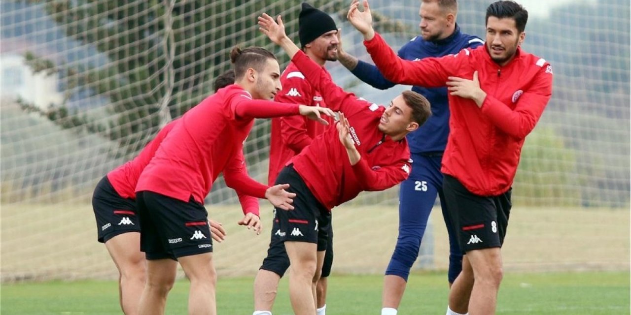 Ft Antalyaspor İle Dg Sivaspor 32. Randevuda