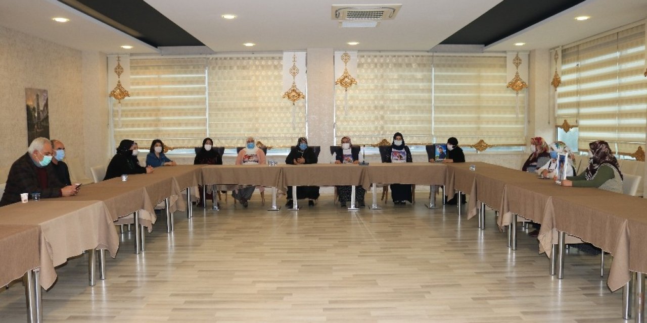 Bakan Soylu’nun Açıklamaları Hdp’lileri Çıldırttı, Evlat Nöbetindeki Ailelerden Destek Geldi