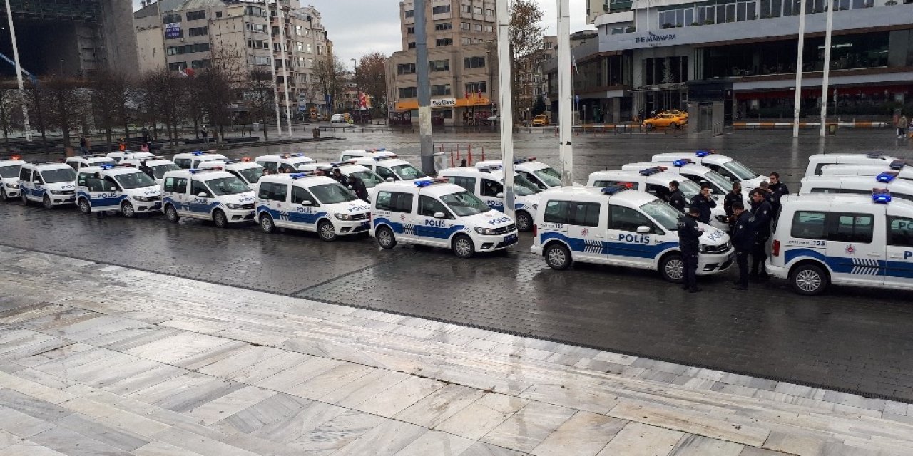 İstanbul’da Merak Uyandıran Polis Konvoyu