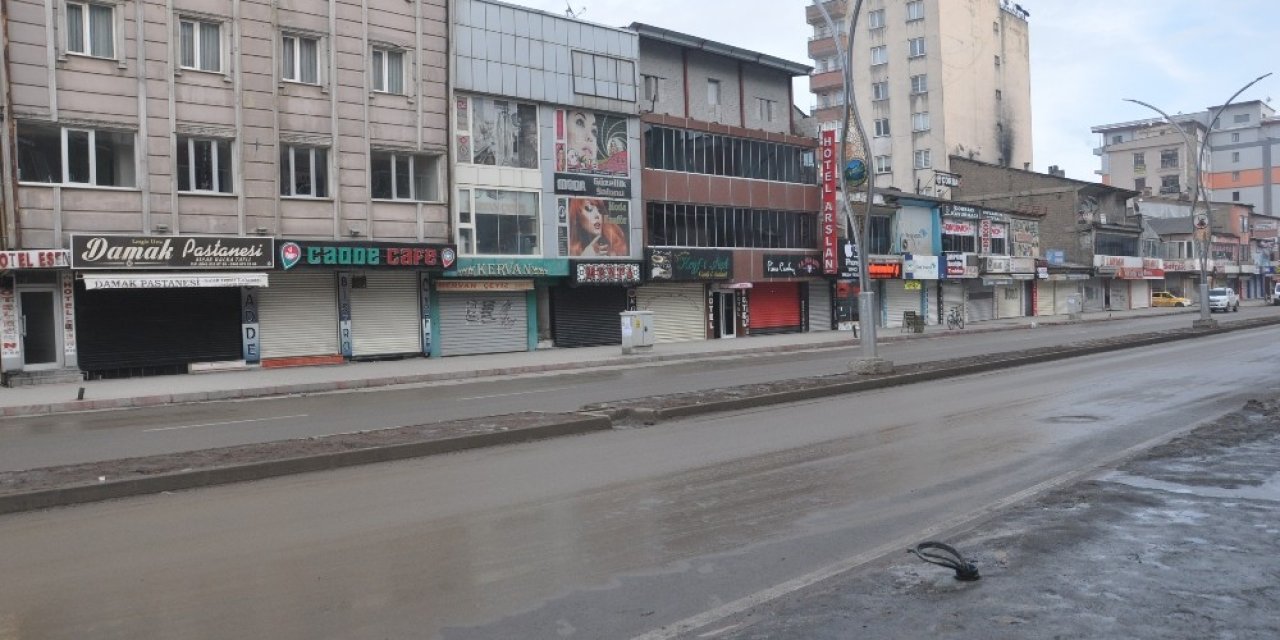 Yüksekova’da Kısıtlama Sessizliği