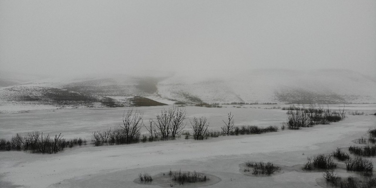 Kars’ın Soğuğu Baraj Dondurdu