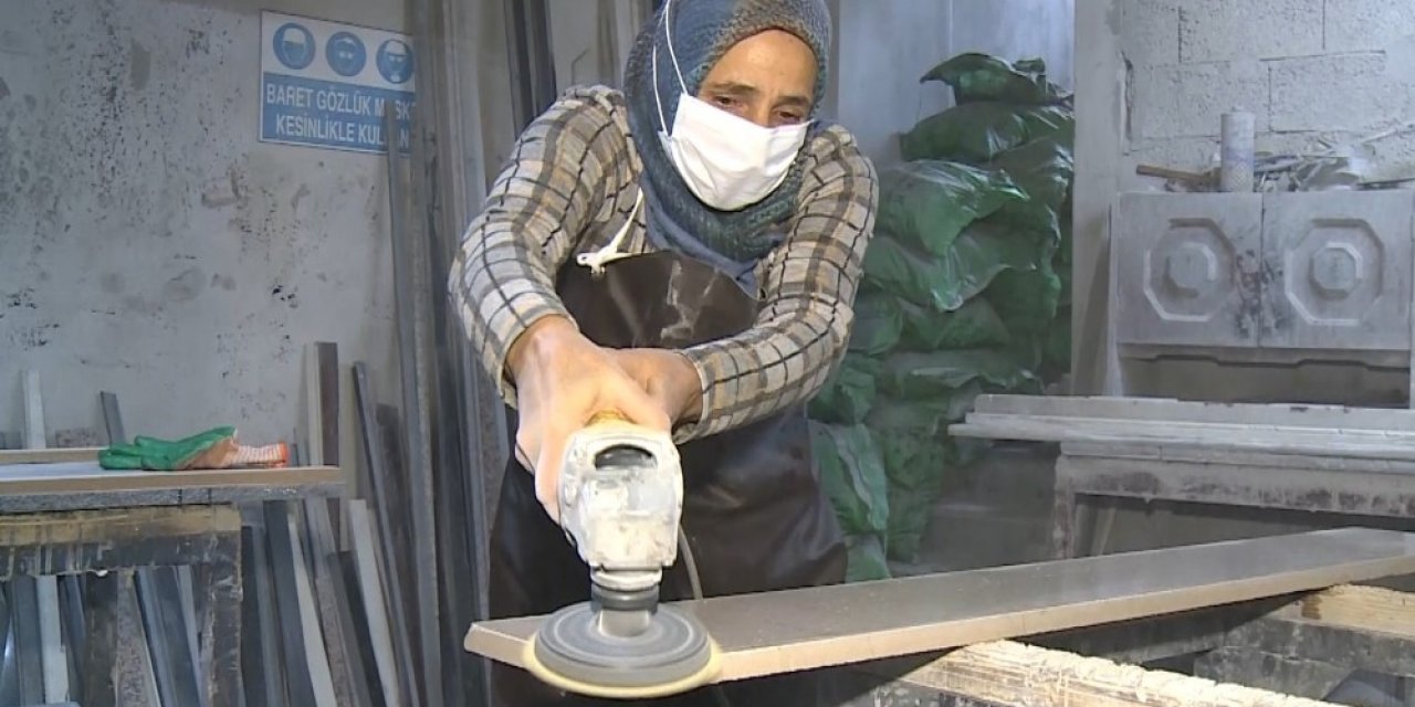 Mezar Taşı Yazarak Başladı, Mermer Ustası Oldu