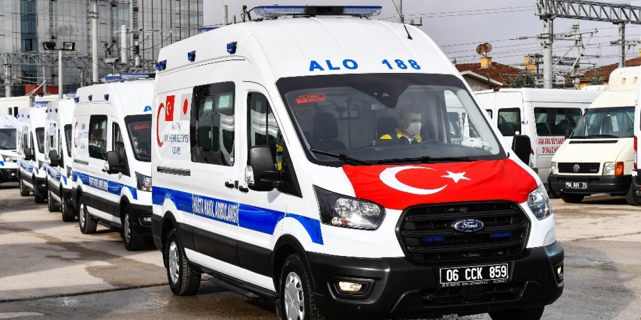 Büyükşehir Belediyesi Ambulans Ve Diyaliz Araç Filosunu Genişletti