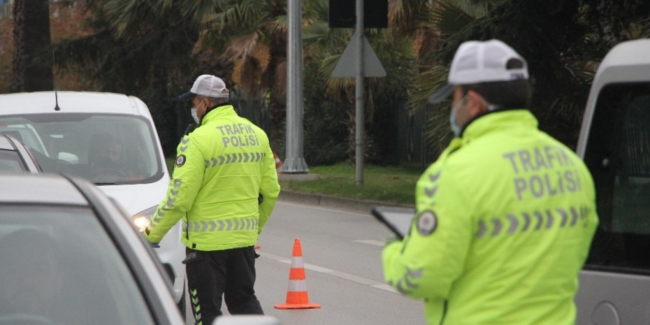 Sokağa Çıkma Kısıtlamasına Uymayanlara Ceza Yağdı