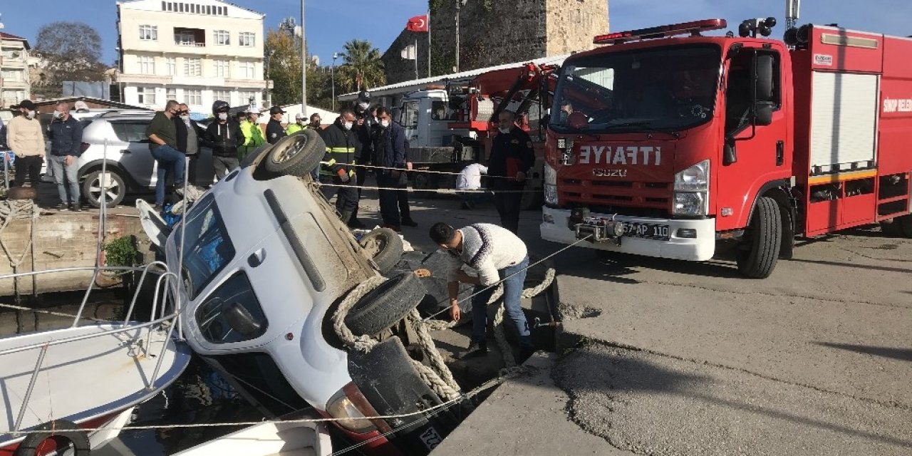 Denize Düşmekten Son Anda Kurtuldu
