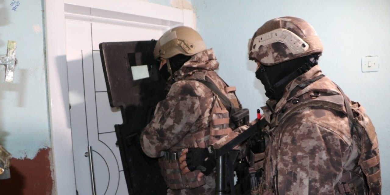 Denizli'de FETÖ/PYD terör örgütüne yapılan operasyonda 9 kişi yakalandı
