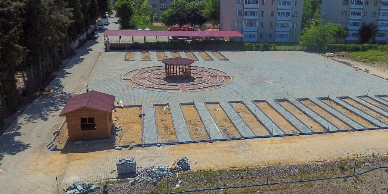 Vatandaşlar Fidan Ve Süs Bitkilerini Reyondan Seçerek Alacaklar