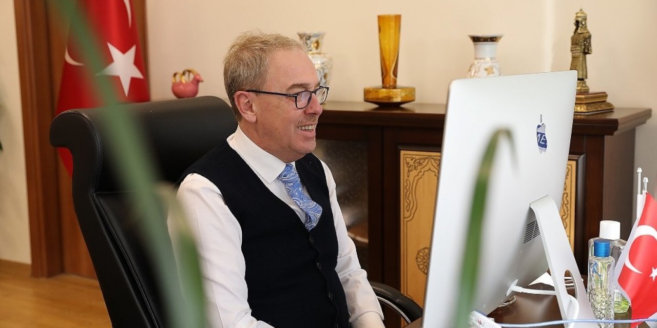 Rektör Koronayı Yendi
