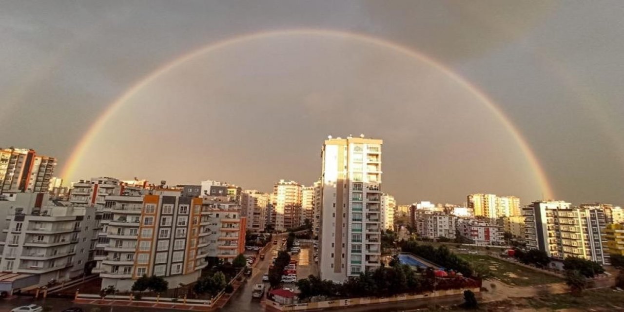 Yağmurdan Sonra Oluşan Gökkuşağı Hayran Bıraktı