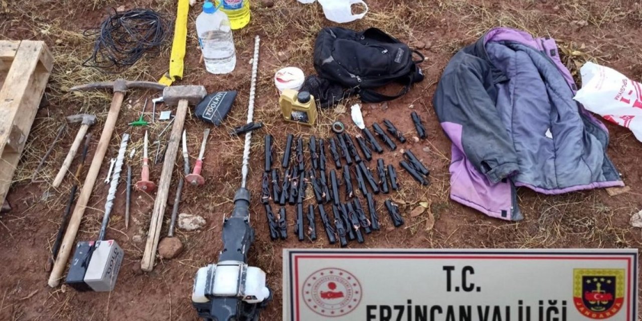 Erzincan’da Tarihi Eser Aramak İçin Kaçak Kazı Yapan 5 Kişi Yakalandı