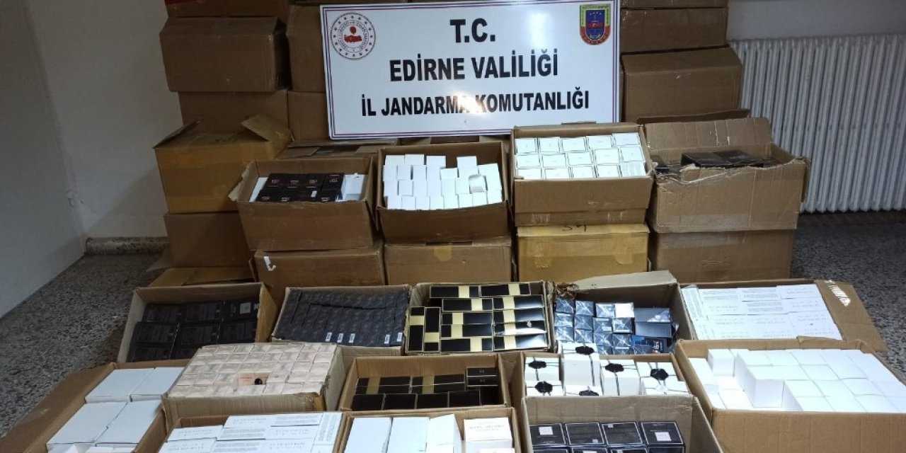 Edirne’de 516 Bin Tl’lik Kaçak Parfüm Ele Geçirildi