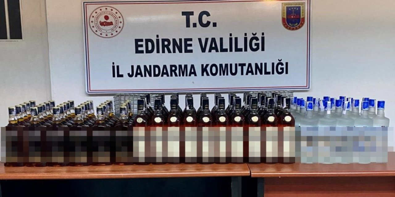 Edirne’de 20 Bin Tl’lik Kaçak Alkol Ele Geçirildi