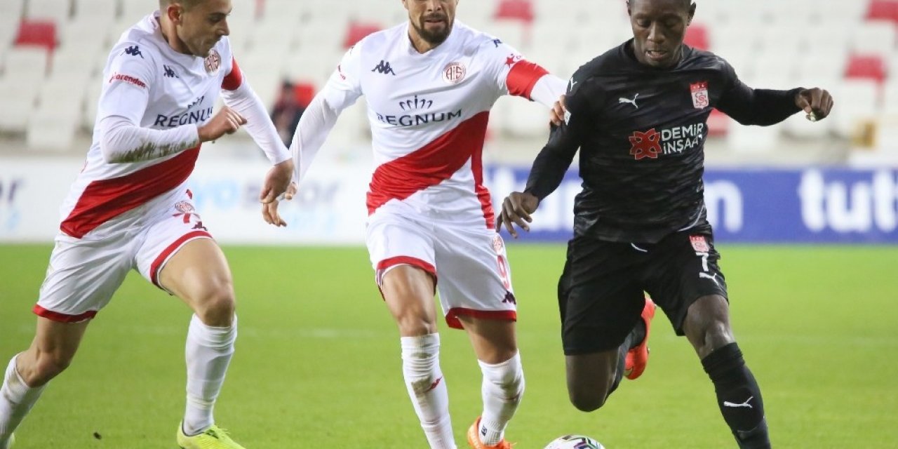 Sivasspor’un Sahasındaki Galibiyet Hasreti 6 Maça Çıktı!