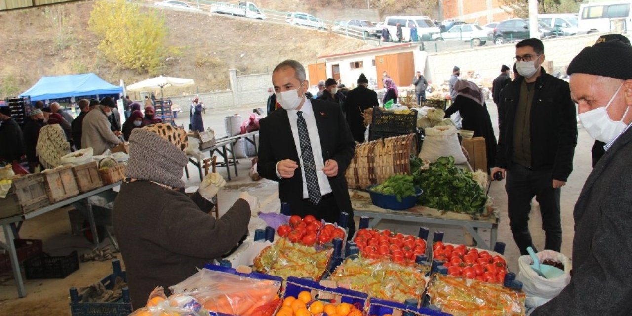 Tosya Kaymakamı Pazarda Covid-19 Denetimlerine Çıktı