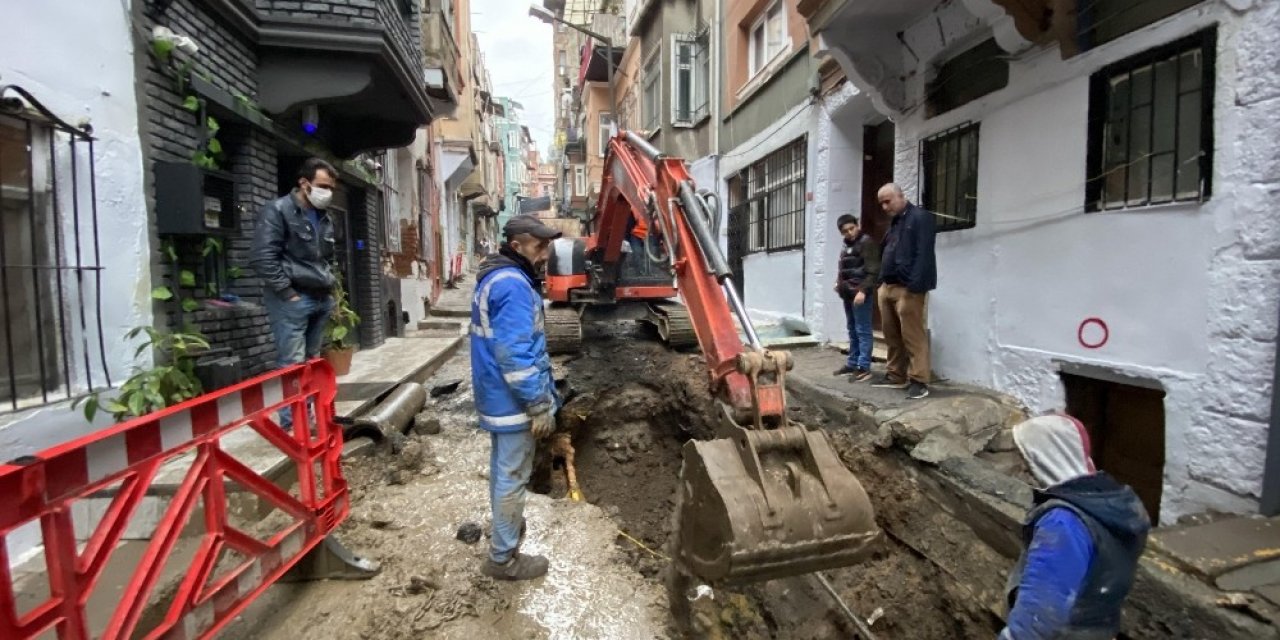 Beyoğlu’nda Doğal Gaz Borusu Patladı