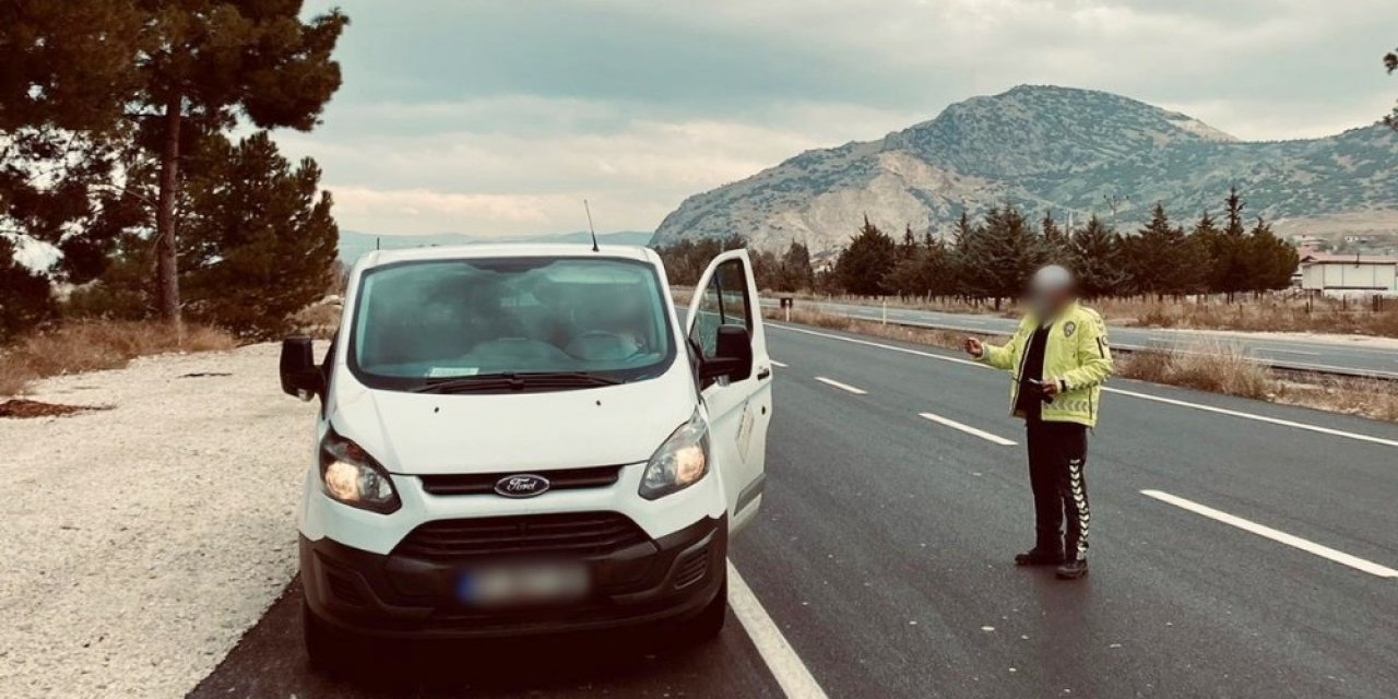 Burdur’da 128 Sürücüye Ceza Yazıldı, 27 Araç Trafikten Men Edildi