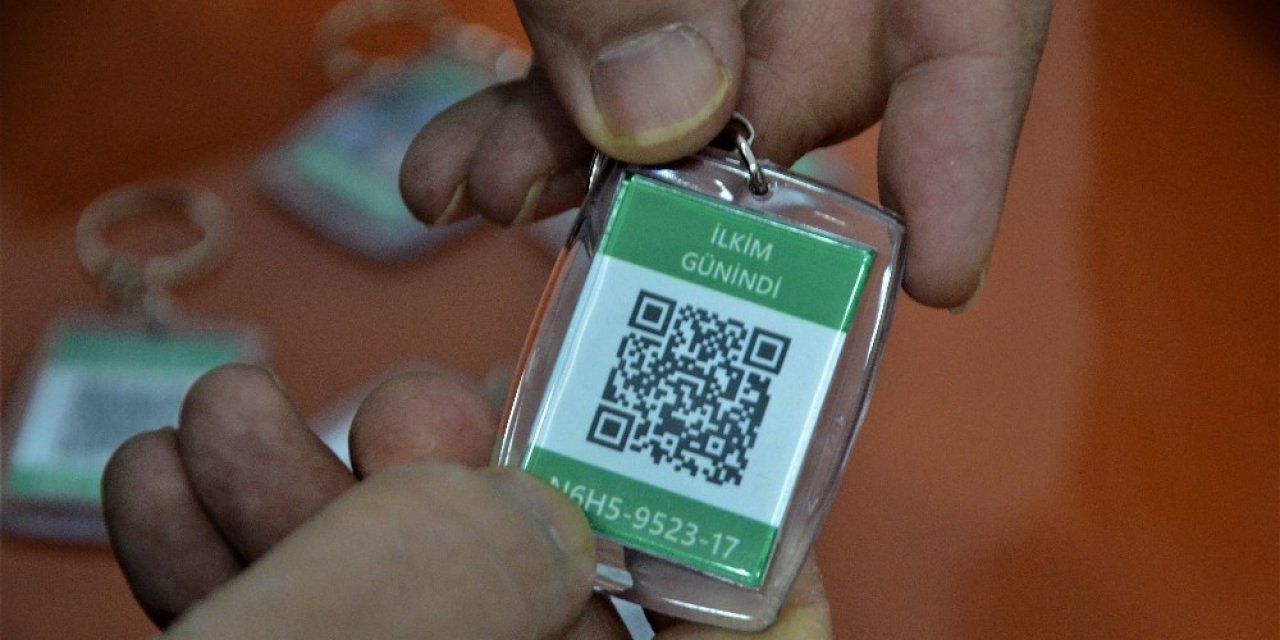 Bu Da ’hes Anahtarlığı’