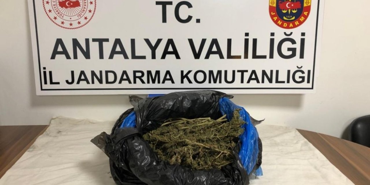 Otobüs Terminalinde Uyuşturucu Operasyonu
