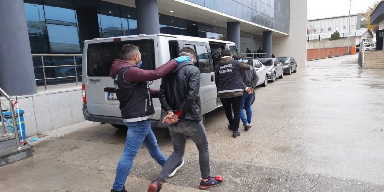 Bursa’da Uyuşturucu Operasyonu: 4 Tutuklu