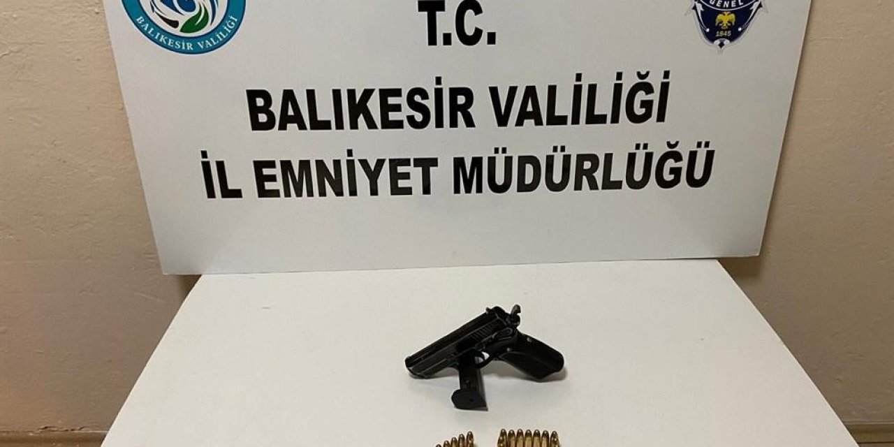 Balıkesir’de Polis 5 Uyuşturucu Şüphelisini Yakaladı