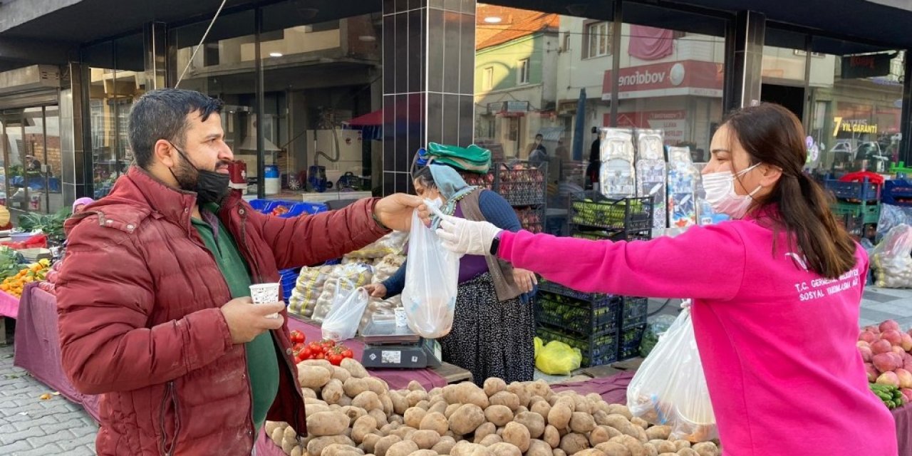 Başkan Öndeş’ten Pazar Esnafına Sıcak Çorba İkramı