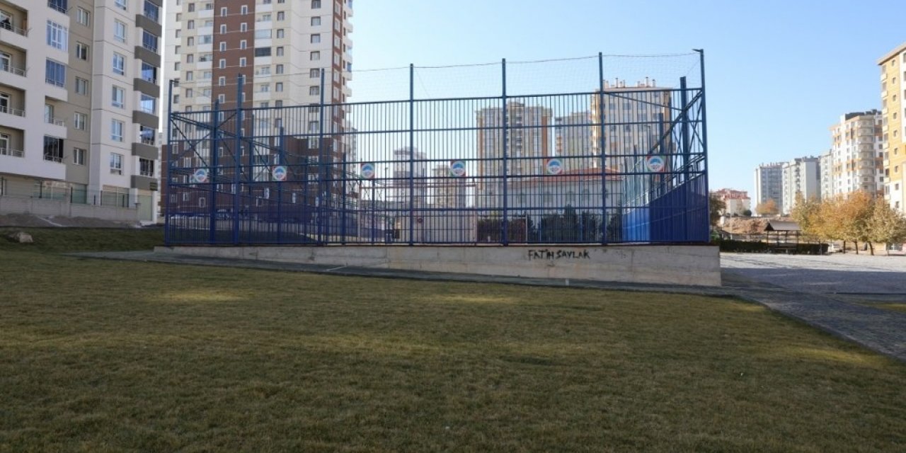 Melikgazi’den Gençlere Yeni Spor Tesisleri Atağı