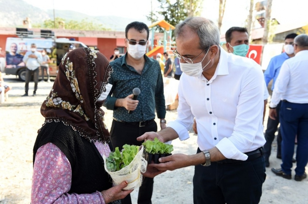 Tarsus’ta ata mirası yerli tohumlar köylülere dağıtılıyor