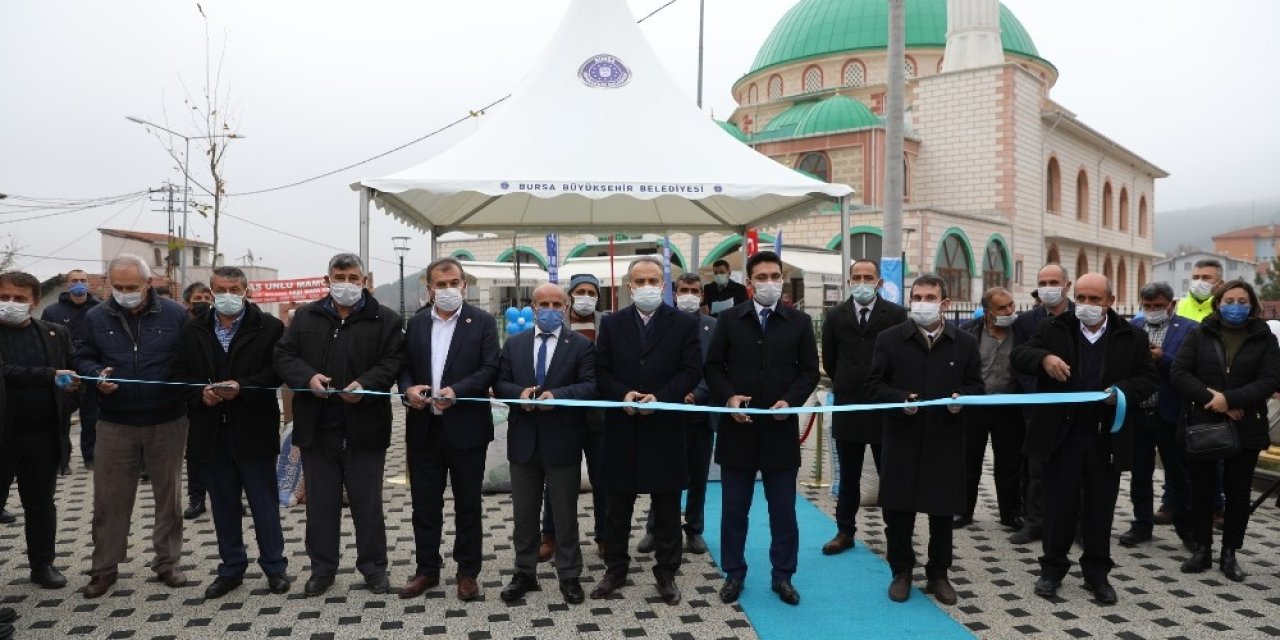 Büyükorhan Meydanına Kavuştu