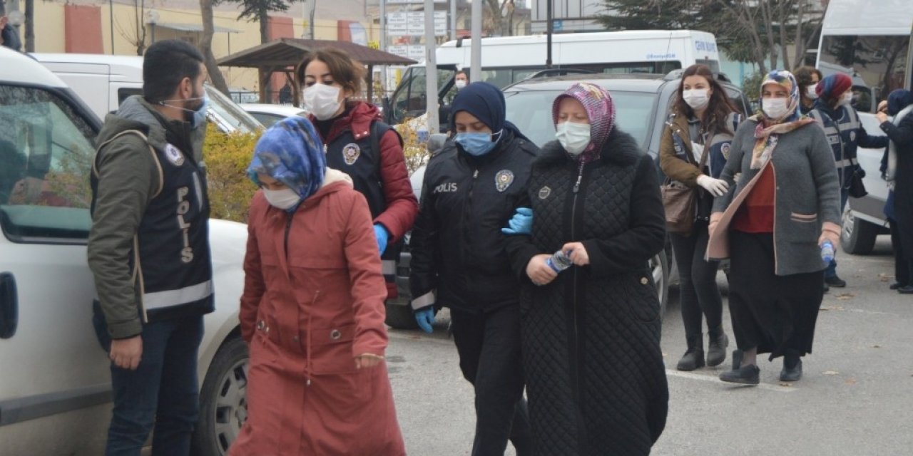 Fetö’nün ’emniyet Ablaları’na Operasyon: 7 Gözaltı