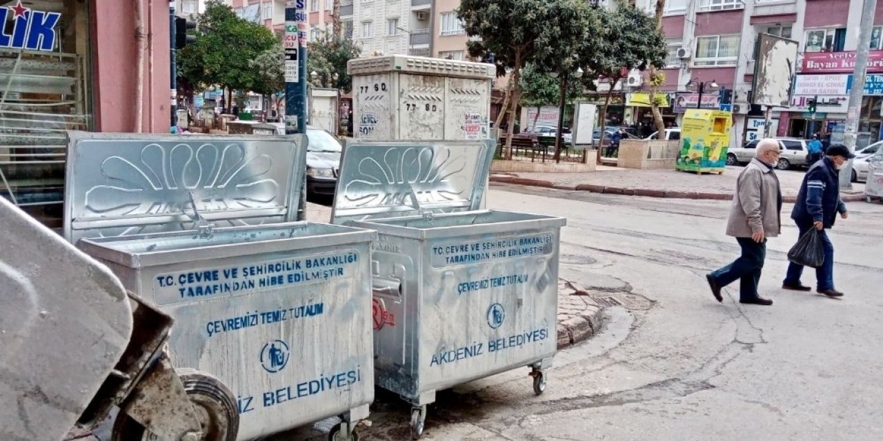 Akdeniz’de Çöp Konteynerleri Yenileniyor