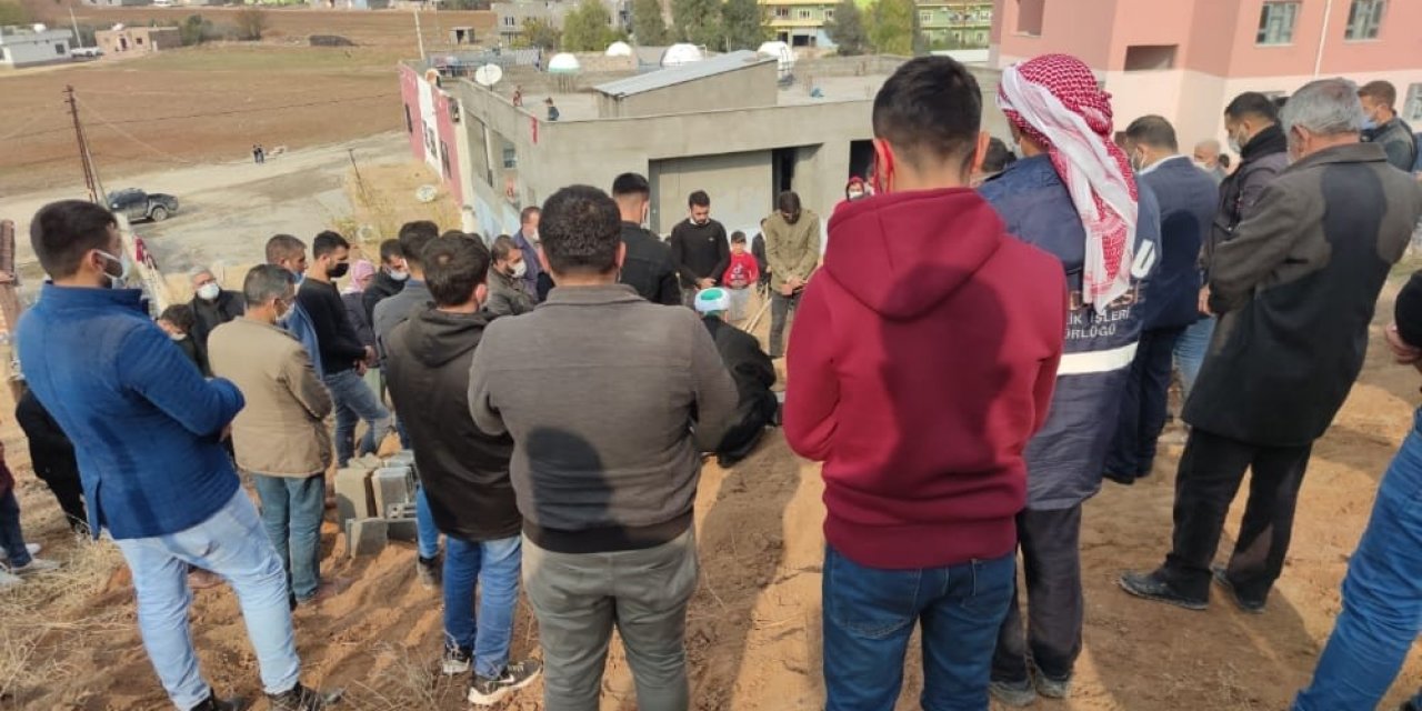 Eşi Tarafından Öldürülen Kadın Mardin’de Toprağa Verildi