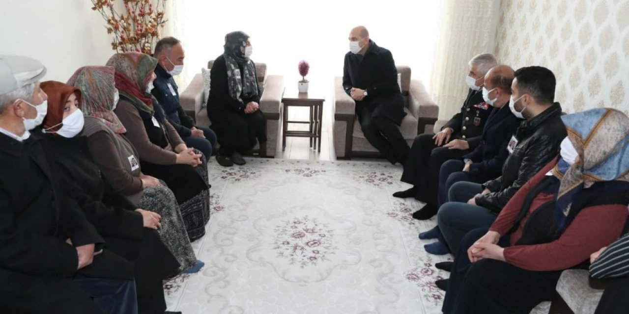 Bakan Soylu’dan Şehit Ailesine Ziyaret