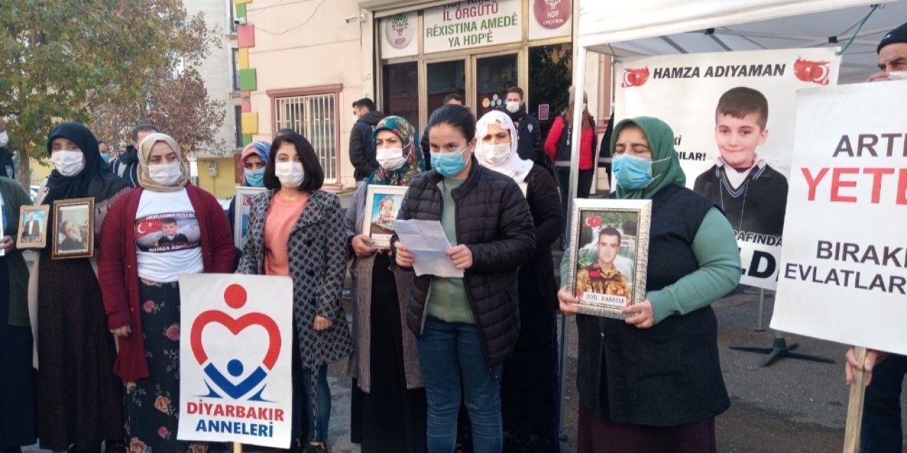 Hdp Önünde Bekleyen Tuğba’dan Ağabeyine Duygulandıran Mektup