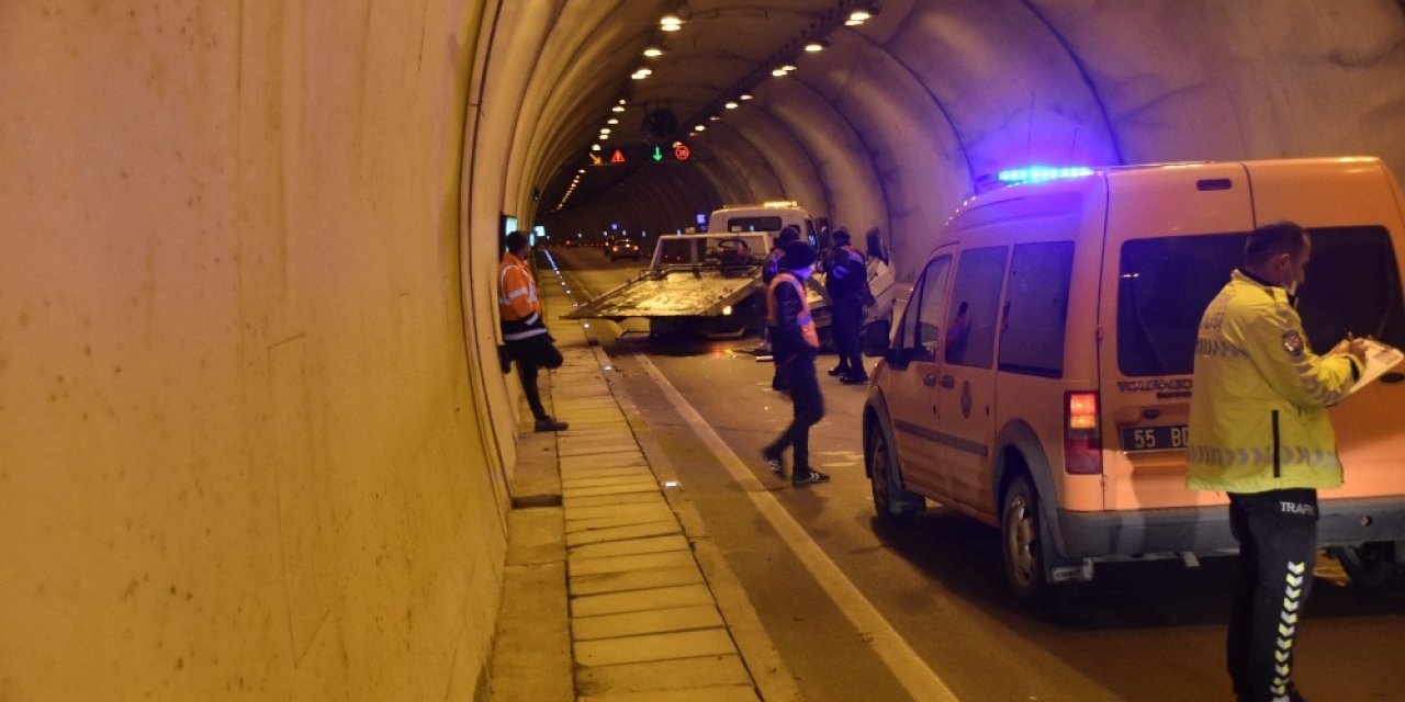 Sinop’ta Tünelde Kaza: 2 Yaralı