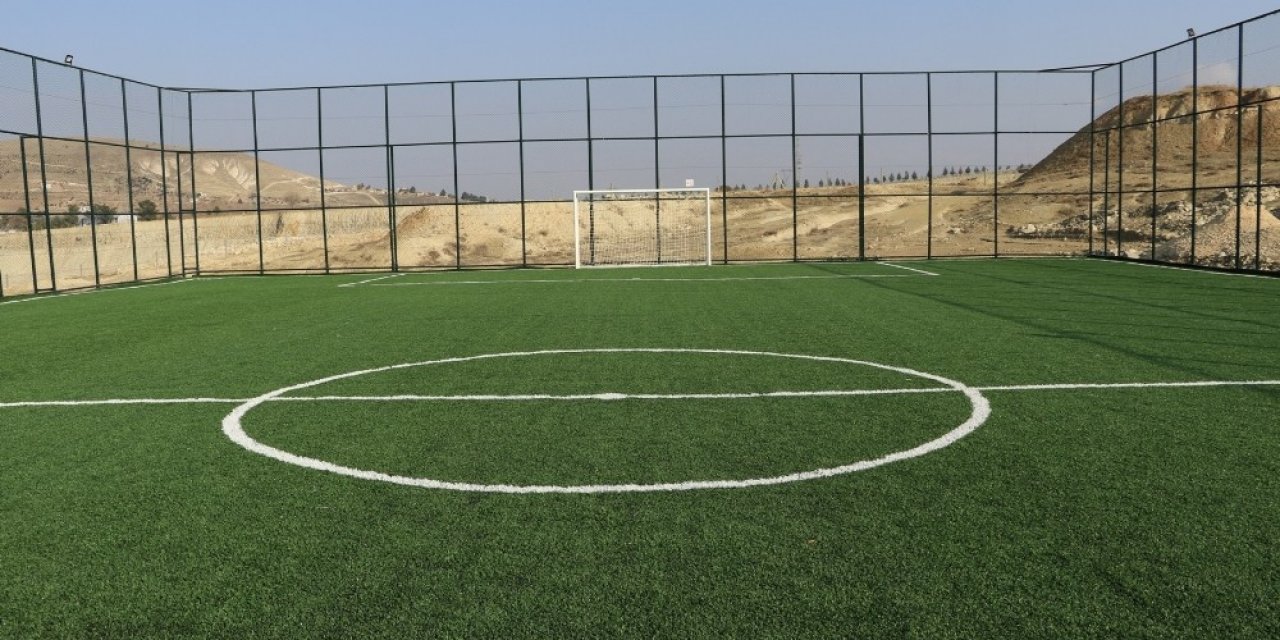 Karaköprü Kırsalı Sentetik Çim Sahaya Kavuştu