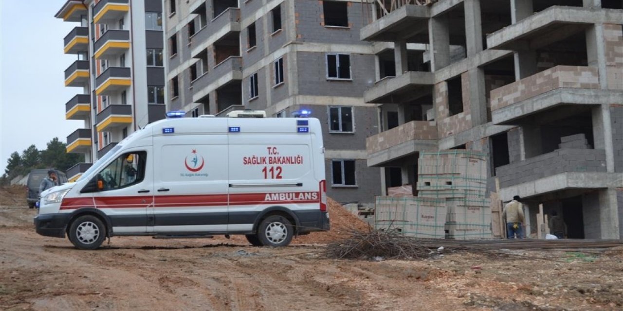 İnşaatın 4’üncü Katından Düşen İşçi Hayatını Kaybetti