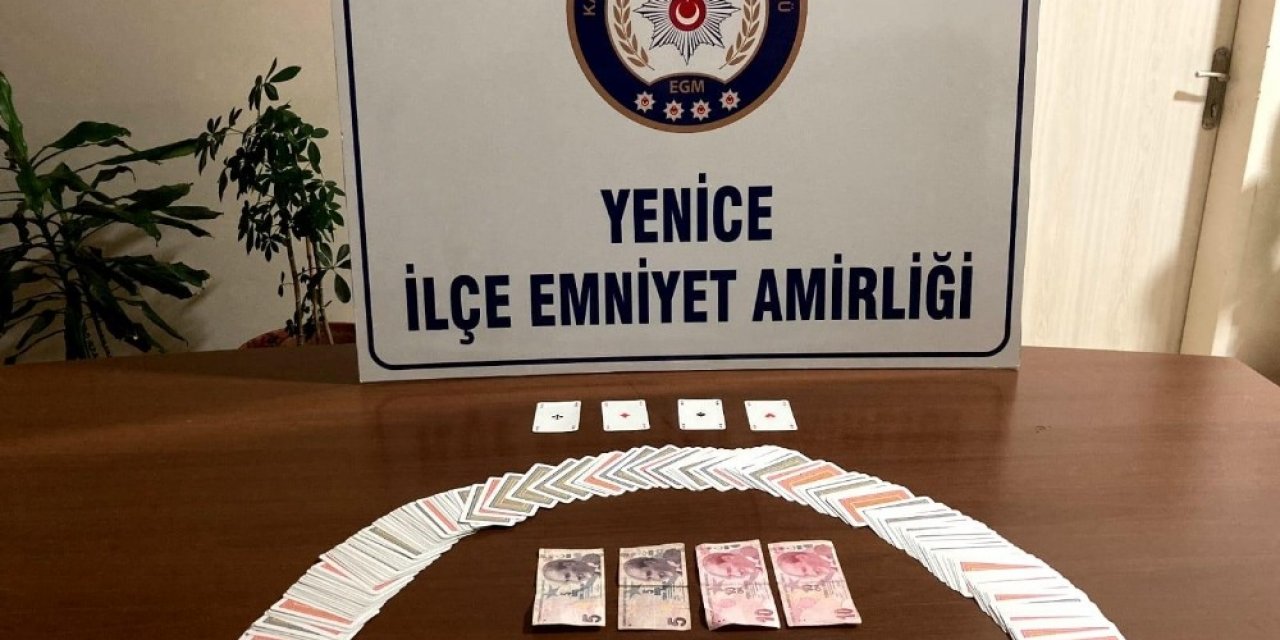Kumar Oynarken Suçüstü Yakalanan 14 Kişiye 44 Bin 100 Tl Ceza Kesildi