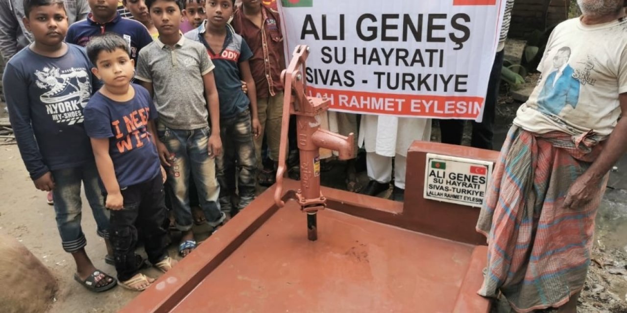 Sivaslı İş Adamından Bangladeş’te Üç Su Kuyusu