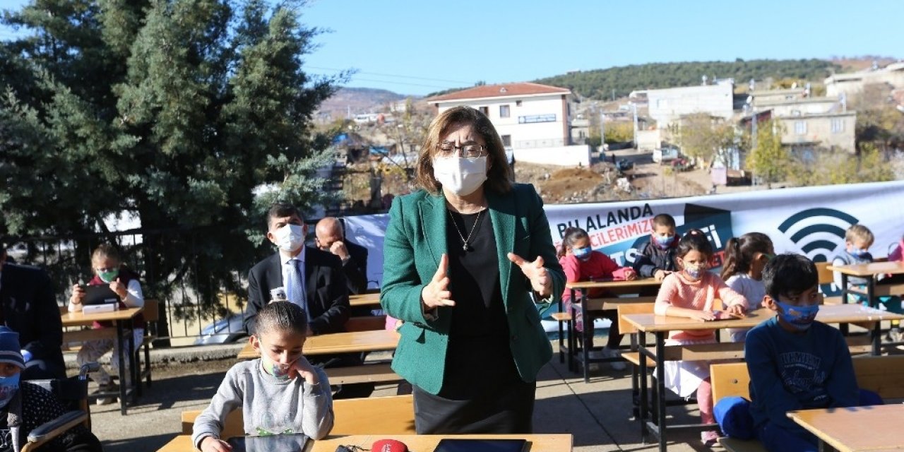 Gaziantep’te Online Eğitim Alamayan Öğrenci Kalmayacak