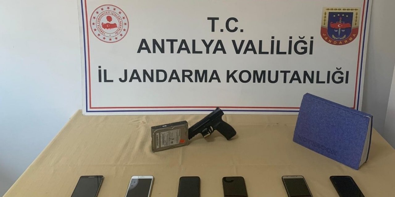 Antalya’da Yasadışı Bahse Jandarma Operasyonu: 6 Gözaltı