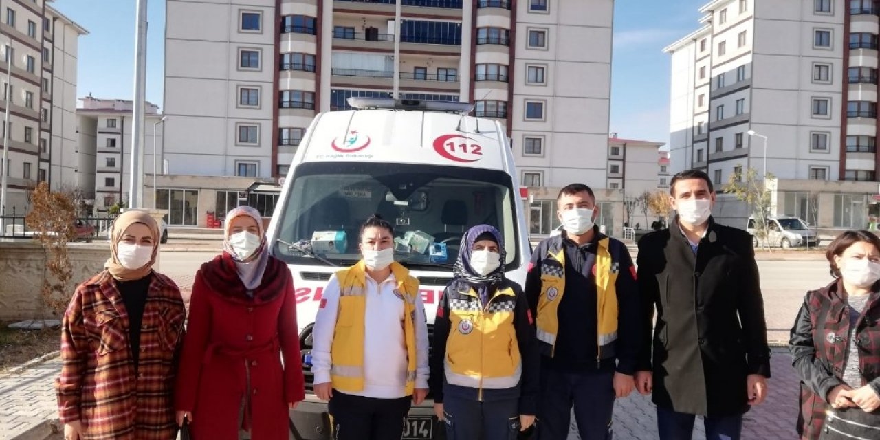 Suluovalı Ak Kadınlardan Sağlıkçılara Özel İkram