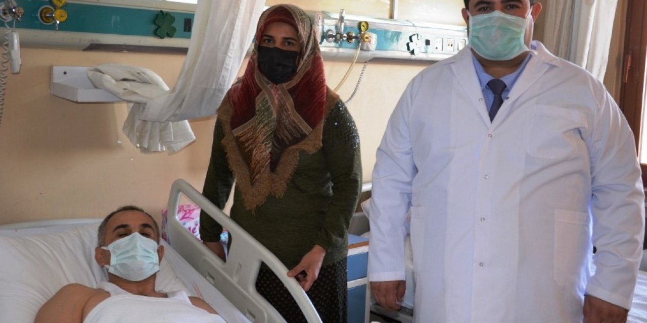 İş Makinesine Kolunu Kaptıran İşçinin Kopan Kolu Yerine Dikildi