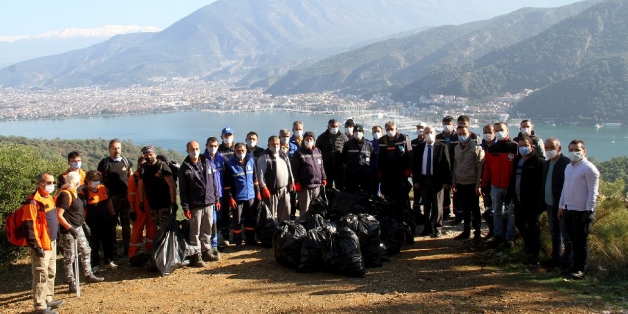 Fethiye’de 3 Saatte, 5 Ton Çöp Toplandı