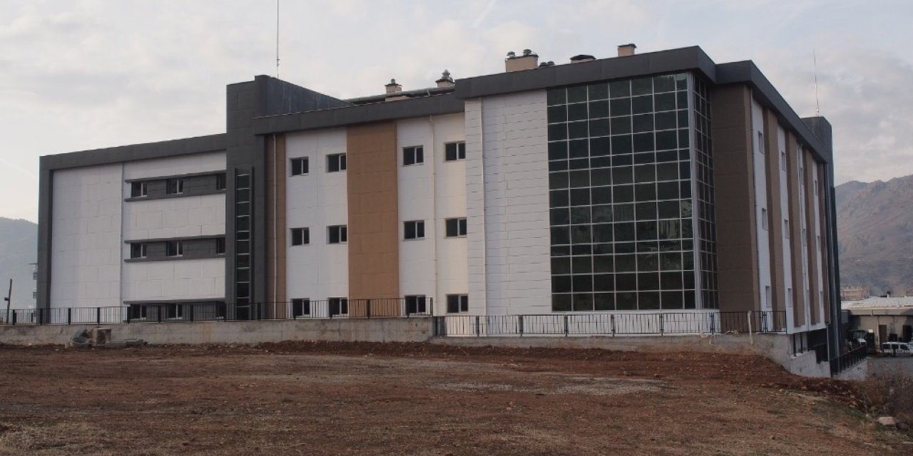 Sason Devlet Hastanesi Hasta Kabulüne Başladı
