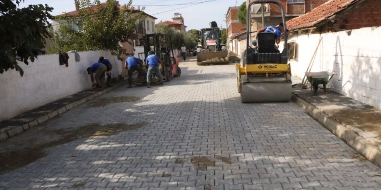 Gölmarmara’da 80 Bin Metrekare Kilit Parke Döşemesi